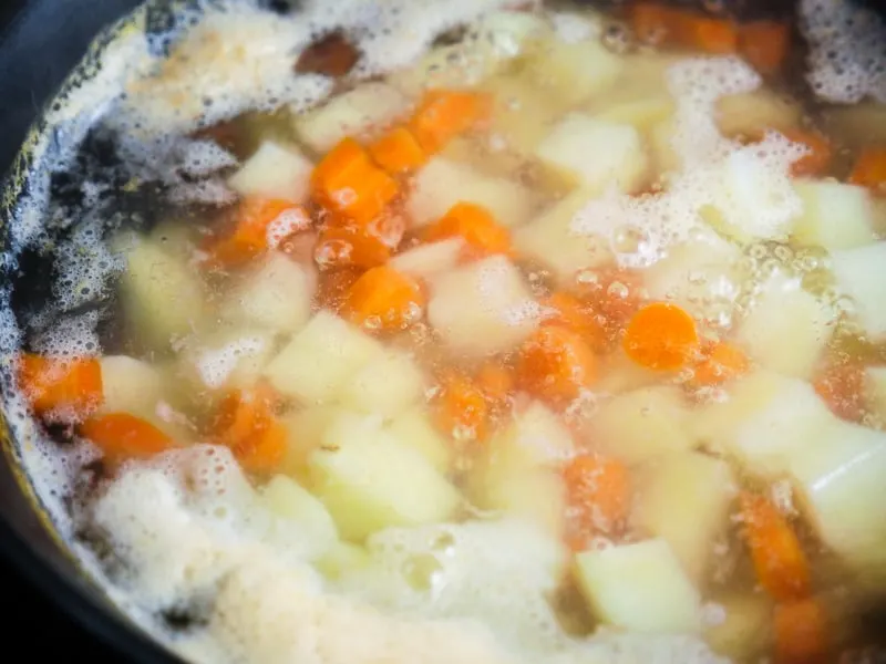 boiling carrots and potatoes
